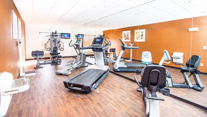 Imagen de los interiores del Hotel Holiday Inn Express & Suites Elkton - University A. Foto 19