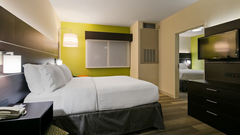 Imagen de la habitación del Hotel Holiday Inn Express & Suites Everett. Foto 2