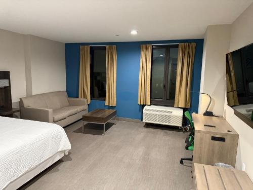 Imagen de la habitación del Hotel Holiday Inn Express & Suites. Foto 6