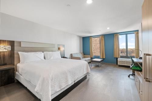 Imagen de la habitación del Hotel Holiday Inn Express & Suites. Foto 9