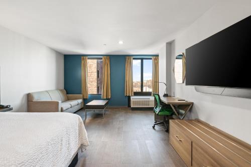 Imagen de la habitación del Hotel Holiday Inn Express & Suites. Foto 14