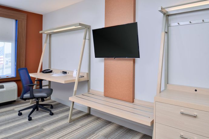 Imagen de la habitación del Hotel Holiday Inn Express & Suites Farmington Hills - Detroit. Foto 13