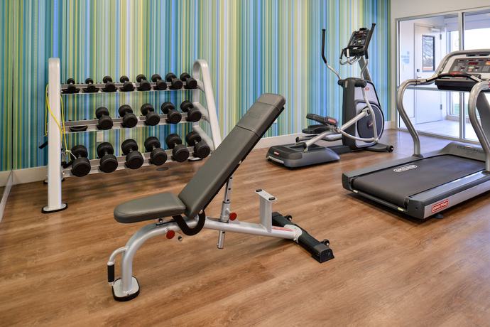 Imagen de los interiores del Hotel Holiday Inn Express & Suites Farmington Hills - Detroit. Foto 18