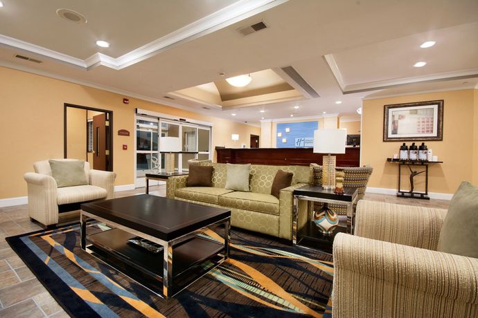 Imagen de los interiores del Hotel Holiday Inn Express & Suites Florence I-95 @ Hwy 327. Foto 12