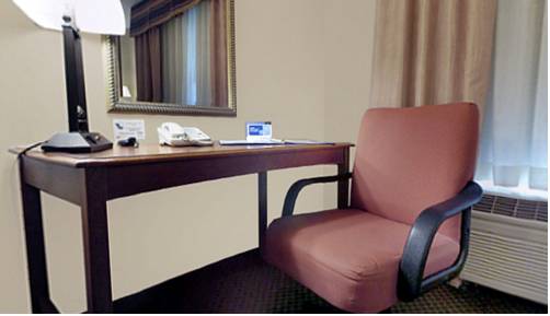 Imagen de la habitación del Hotel Holiday Inn Express & Suites Fort Wayne. Foto 14