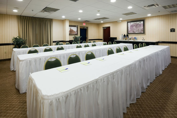 Imagen de los interiores del Hotel Holiday Inn Express & Suites Gadsden W-Near Attalla. Foto 11