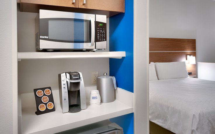 Imagen de la habitación del Hotel Holiday Inn Express & Suites Gainesville I-75. Foto 6