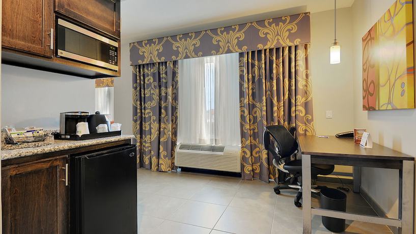 Imagen de la habitación del Hotel Holiday Inn Express & Suites Gonzales. Foto 17