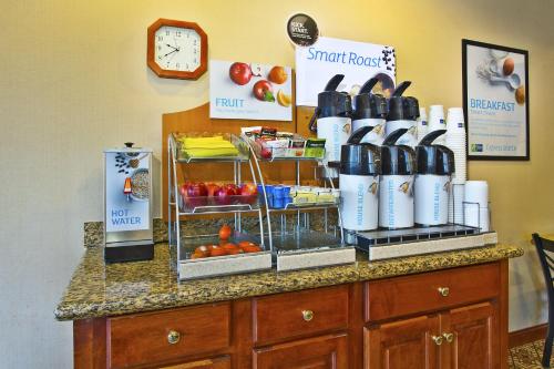 Imagen general del Hotel Holiday Inn Express & Suites Goshen. Foto 3