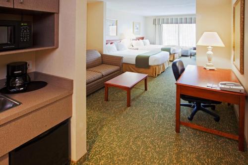 Imagen de la habitación del Hotel Holiday Inn Express & Suites Hagerstown. Foto 7