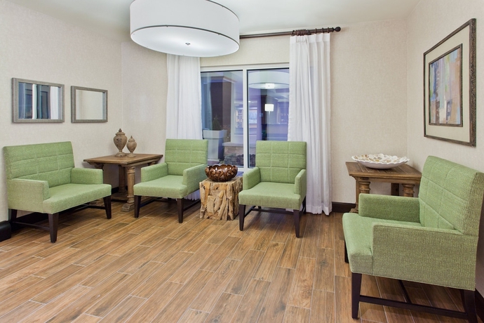 Imagen de los interiores del Hotel Holiday Inn Express & Suites Huntsville West - Research PK. Foto 15