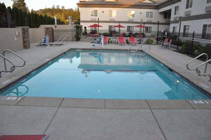 Imagen de la piscina del Hotel Holiday Inn Express & Suites Jackson. Foto 20