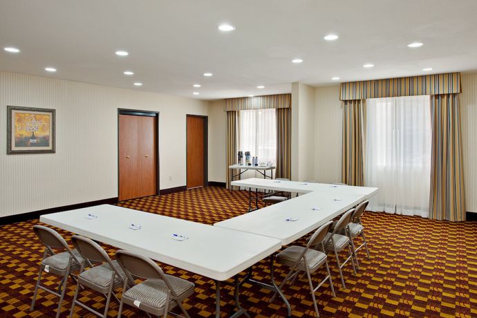 Imagen de los interiores del Hotel Holiday Inn Express & Suites Jackson. Foto 19