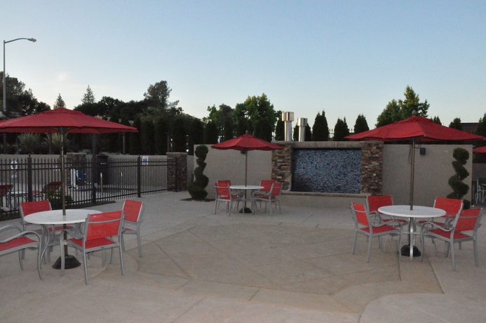 Imagen de los exteriores del Hotel Holiday Inn Express & Suites Jackson. Foto 15