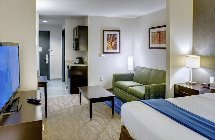 Imagen de la habitación del Hotel Holiday Inn Express & Suites Kansas City KU Medical Center. Foto 16