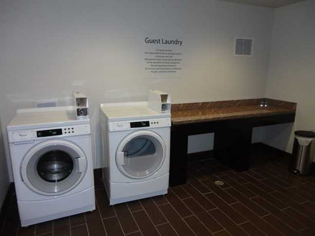 Imagen general del Hotel Holiday Inn Express & Suites Kansas City KU Medical Center. Foto 3