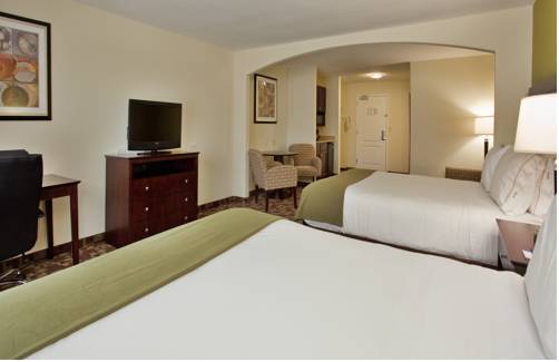Imagen de la habitación del Hotel Holiday Inn Express & Suites Kansas City Sport Complex Area. Foto 14
