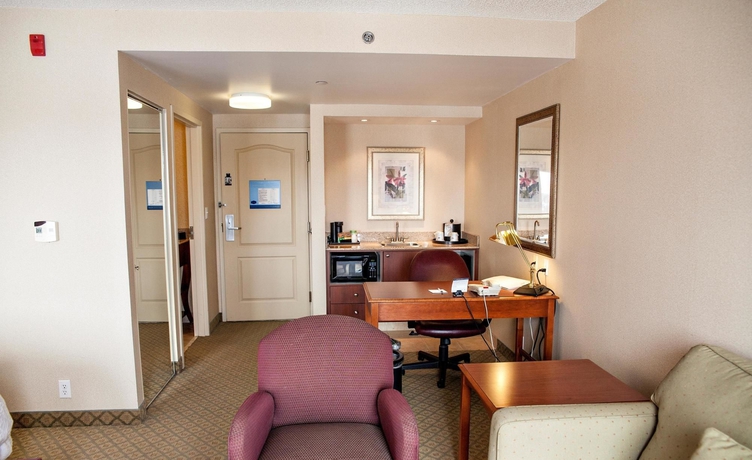 Imagen de los interiores del Hotel Holiday Inn Express & Suites Kitchener Southeast. Foto 11