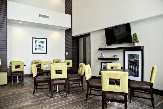 Imagen de los exteriores del Hotel Holiday Inn Express & Suites Kitchener Southeast. Foto 10