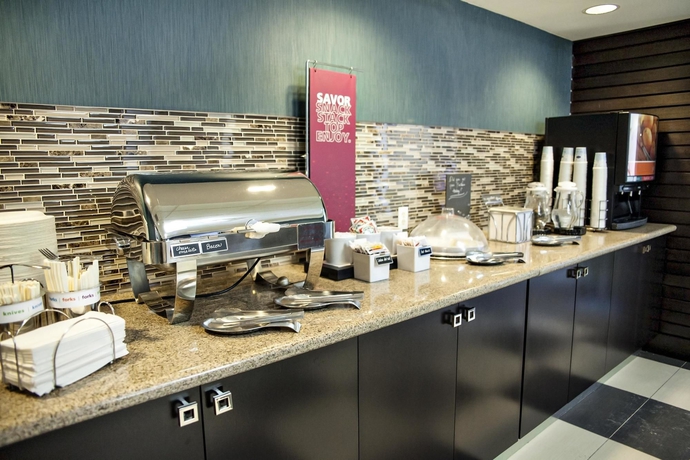 Imagen del bar/restaurante del Hotel Holiday Inn Express & Suites Kitchener Southeast. Foto 2