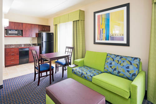Imagen de la habitación del Hotel Holiday Inn Express & Suites Knoxville-Farragut. Foto 7