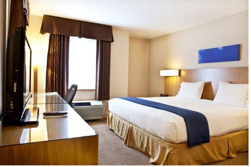 Imagen de la habitación del Hotel Holiday Inn Express & Suites Langley, an IHG. Foto 12