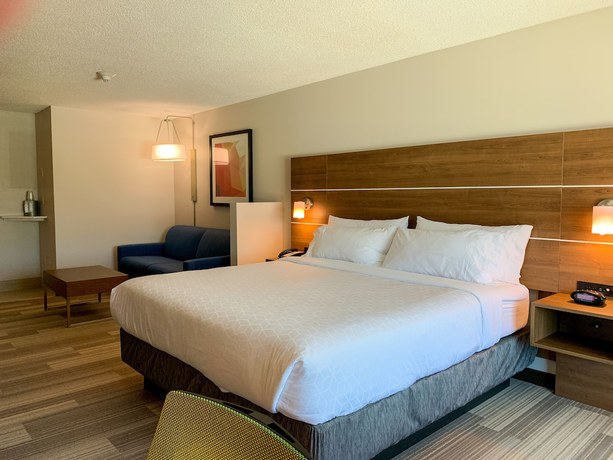 Imagen de la habitación del Hotel Holiday Inn Express & Suites Lexington Dtwn Area-Keeneland. Foto 18