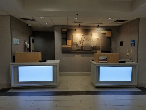 Imagen de los interiores del Hotel Holiday Inn Express & Suites Louisville South-Hillview. Foto 20