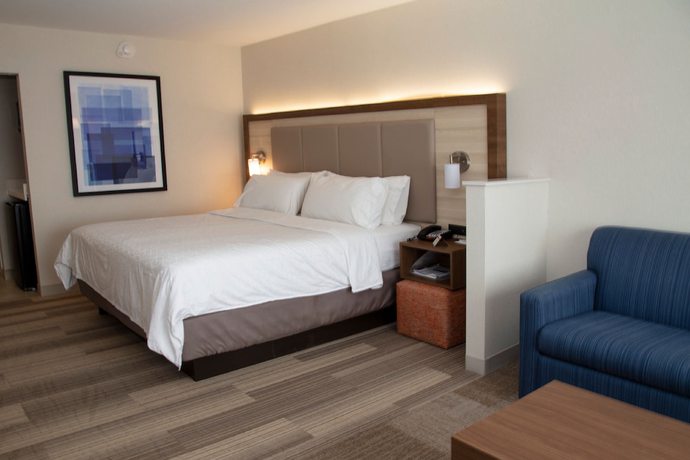Imagen de la habitación del Hotel Holiday Inn Express & Suites - Marion. Foto 9