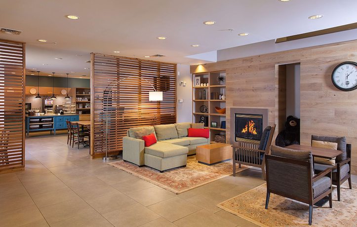 Imagen de los interiores del Hotel Holiday Inn Express & Suites Marquette. Foto 15