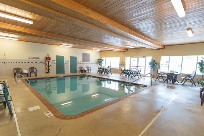 Imagen de la piscina del Hotel Holiday Inn Express & Suites Marquette. Foto 18