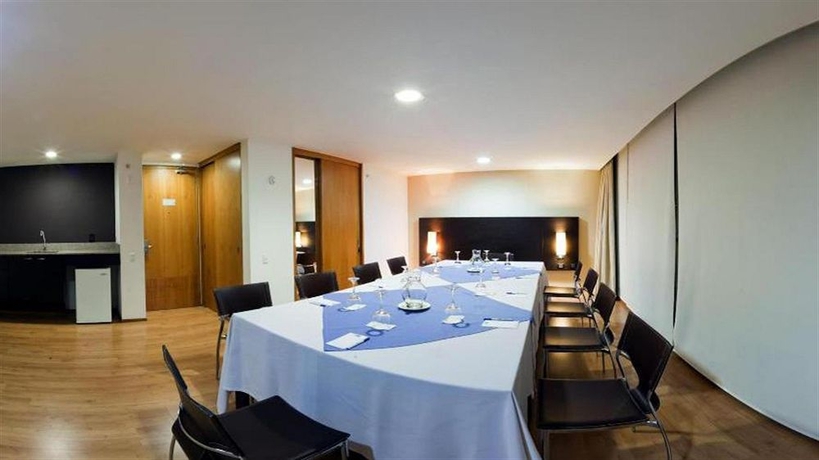 Imagen de los interiores del Hotel Holiday Inn Express & Suites Medellin. Foto 13