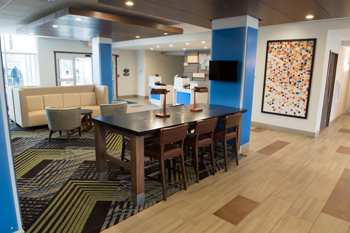 Imagen de los interiores del Hotel Holiday Inn Express & Suites - Merrillville. Foto 15