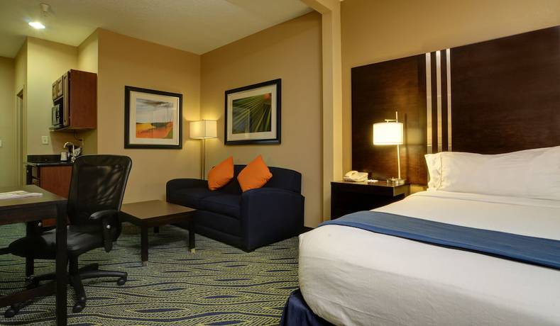 Imagen de la habitación del Hotel Holiday Inn Express & Suites Midwest City. Foto 12