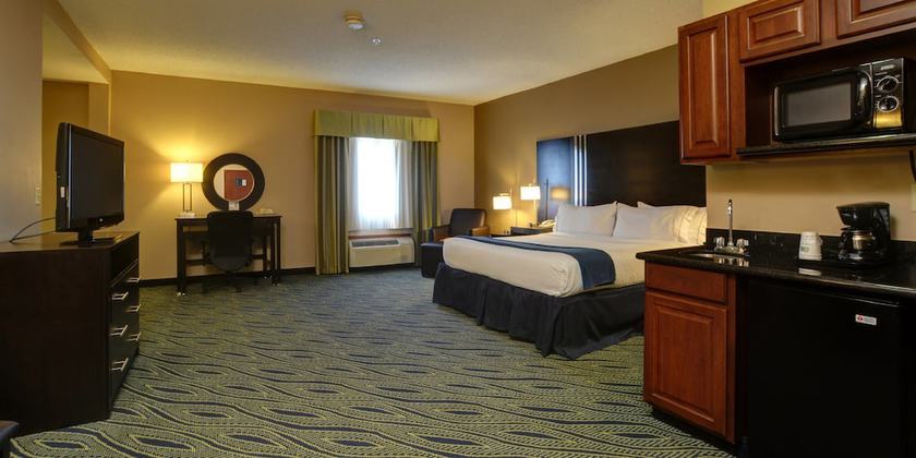 Imagen de la habitación del Hotel Holiday Inn Express & Suites Midwest City. Foto 13