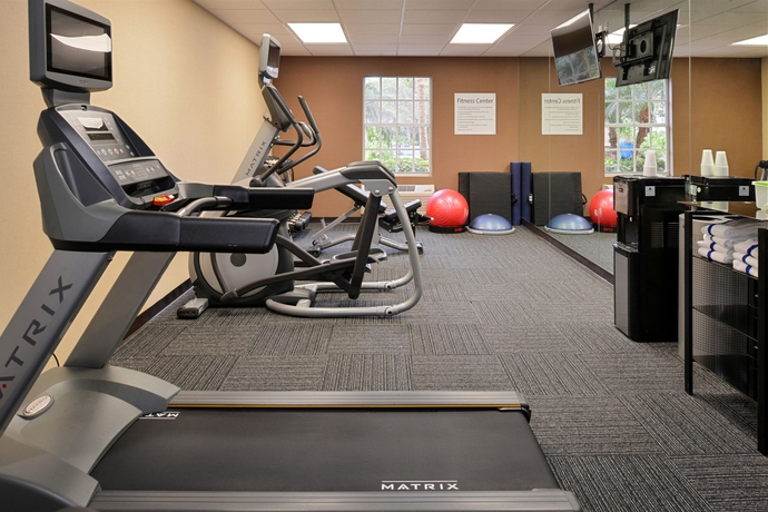 Imagen de los interiores del Hotel Holiday Inn Express & Suites Naples North - Bonita Springs. Foto 14