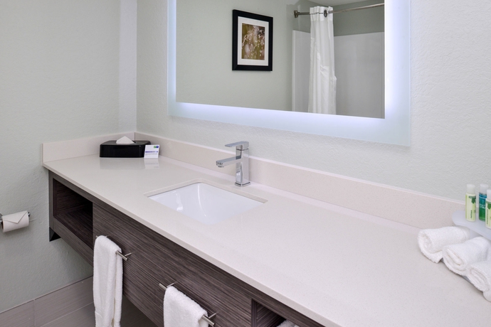 Imagen de la habitación del Hotel Holiday Inn Express & Suites Naples North - Bonita Springs. Foto 10
