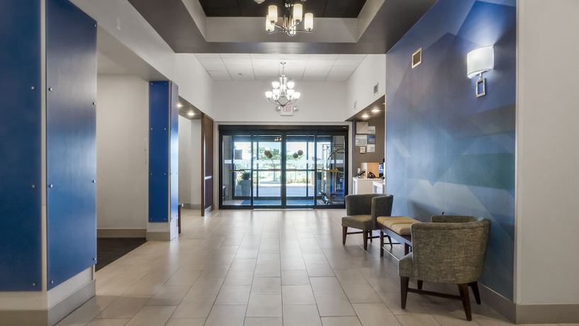 Imagen de los interiores del Hotel Holiday Inn Express & Suites Newton Sparta, an IHG. Foto 17