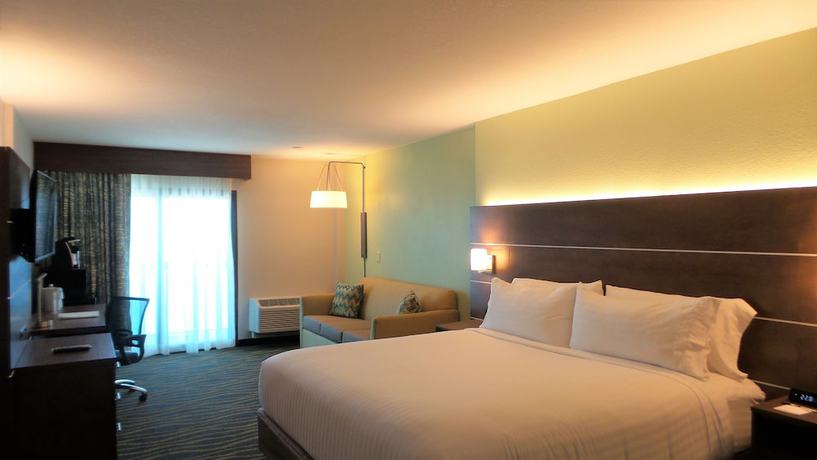 Imagen de la habitación del Hotel Holiday Inn Express & Suites Oceanfront Daytona Bch Shores. Foto 9