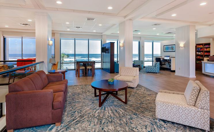 Imagen de los interiores del Hotel Holiday Inn Express & Suites Oceanfront Daytona Bch Shores. Foto 20
