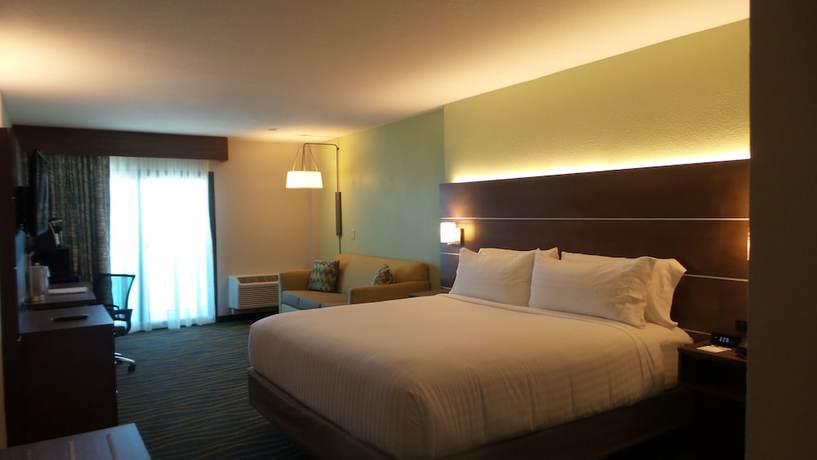 Imagen de la habitación del Hotel Holiday Inn Express & Suites Oceanfront Daytona Bch Shores. Foto 14