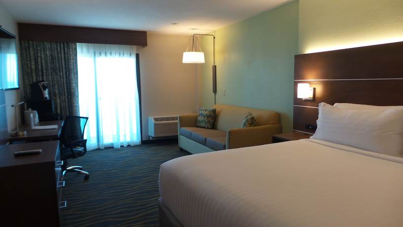 Imagen de la habitación del Hotel Holiday Inn Express & Suites Oceanfront Daytona Bch Shores. Foto 16