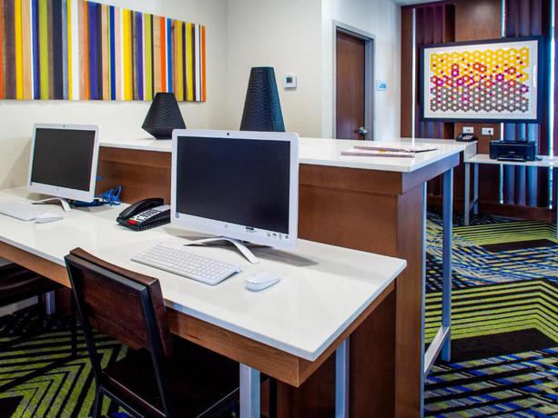 Imagen de los interiores del Hotel Holiday Inn Express & Suites Oklahoma City Airport. Foto 10