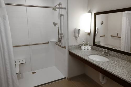 Imagen de la habitación del Hotel Holiday Inn Express & Suites Omaha South Ralston Arena. Foto 3