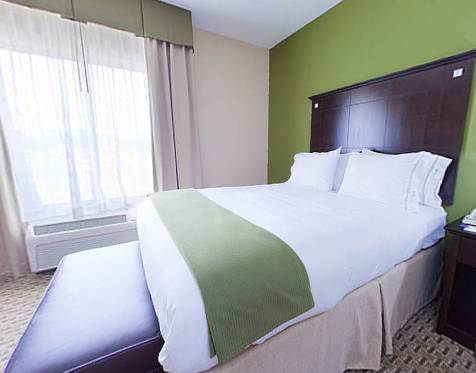 Imagen de la habitación del Hotel Holiday Inn Express & Suites Opelika Auburn. Foto 8