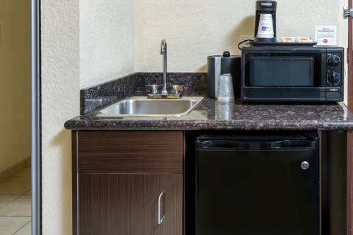 Imagen de la habitación del Hotel Holiday Inn Express & Suites Orlando - Apopk. Foto 6