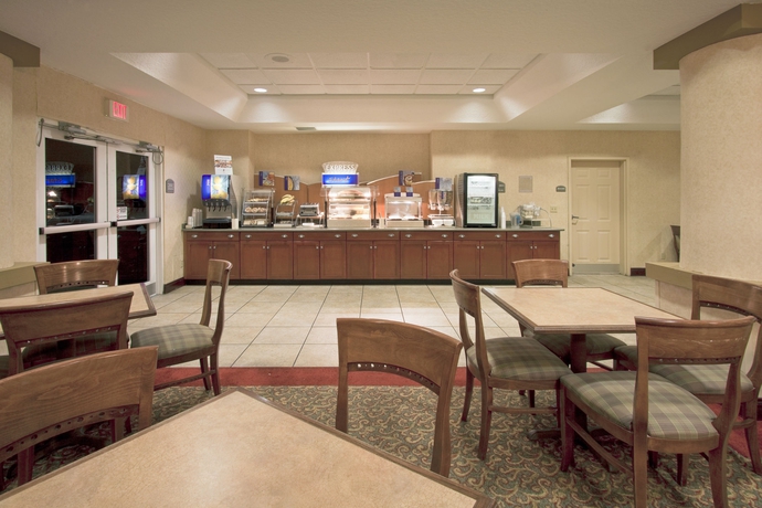 Imagen del bar/restaurante del Hotel Holiday Inn Express & Suites Orlando International Airport. Foto 5