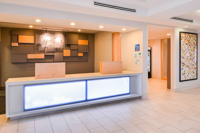 Imagen de los interiores del Hotel Holiday Inn Express & Suites Parkersburg - Mineral Wells. Foto 19