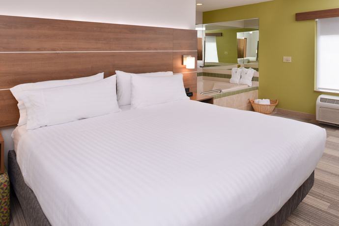 Imagen de la habitación del Hotel Holiday Inn Express & Suites Parkersburg - Mineral Wells. Foto 17