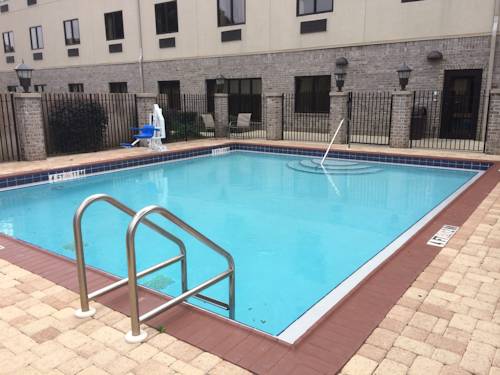 Imagen de la habitación del Hotel Holiday Inn Express & Suites Pensacola West-Navy Base. Foto 2